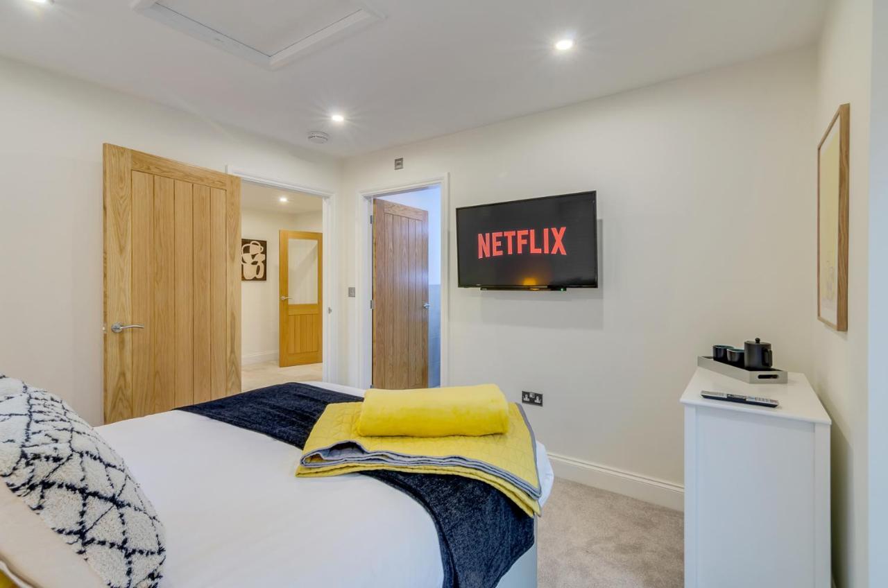 Spacious 6-Bed Home, Near The Norfolk Broads Clippesby Bagian luar foto