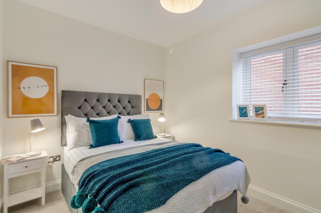 Spacious 6-Bed Home, Near The Norfolk Broads Clippesby Bagian luar foto